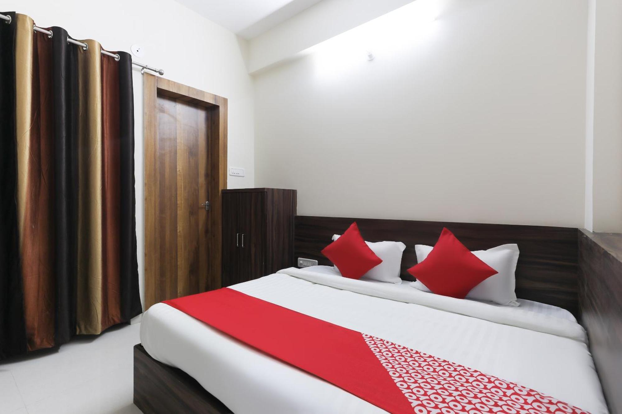 Hotel O La Flora Indore Exteriör bild