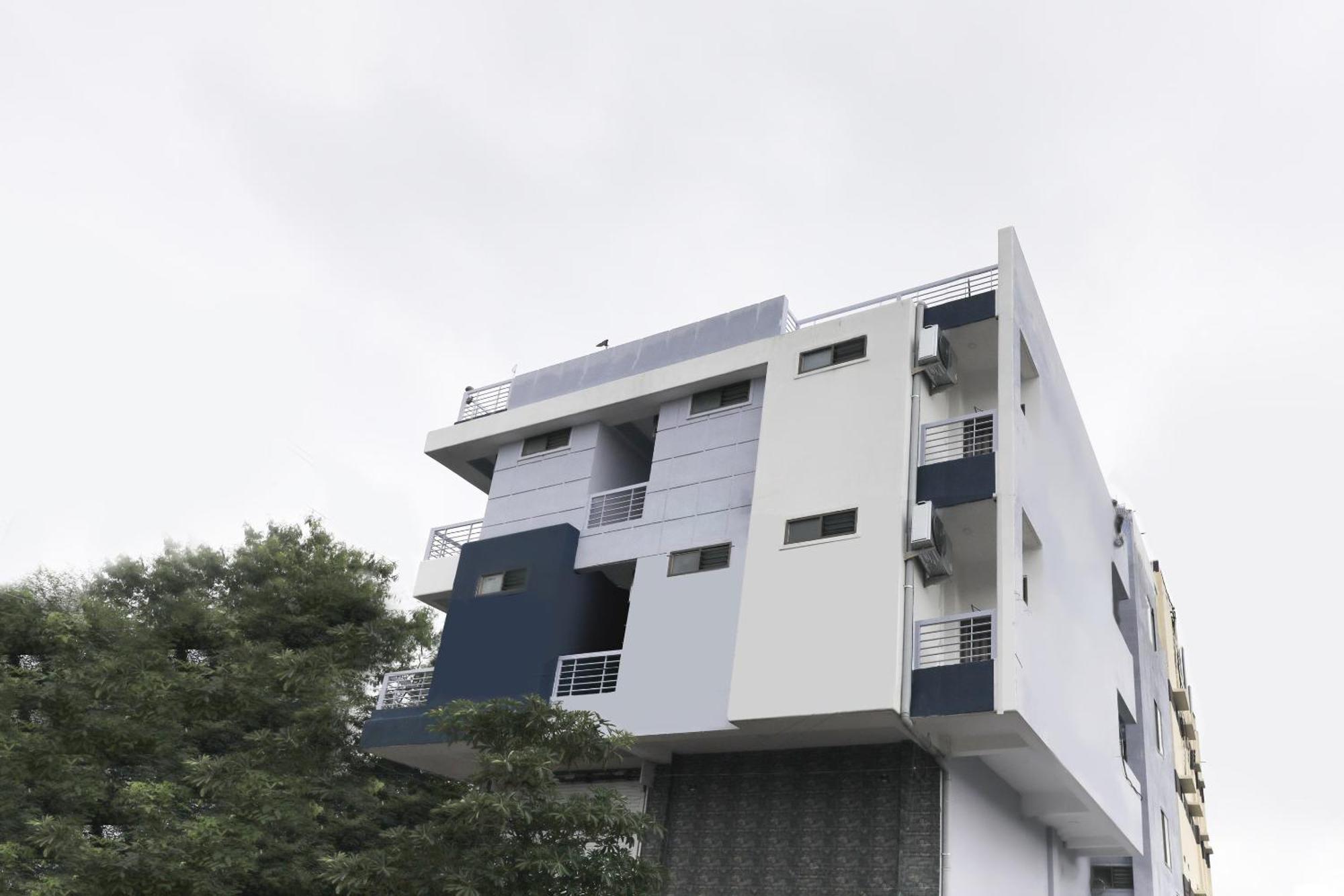 Hotel O La Flora Indore Exteriör bild