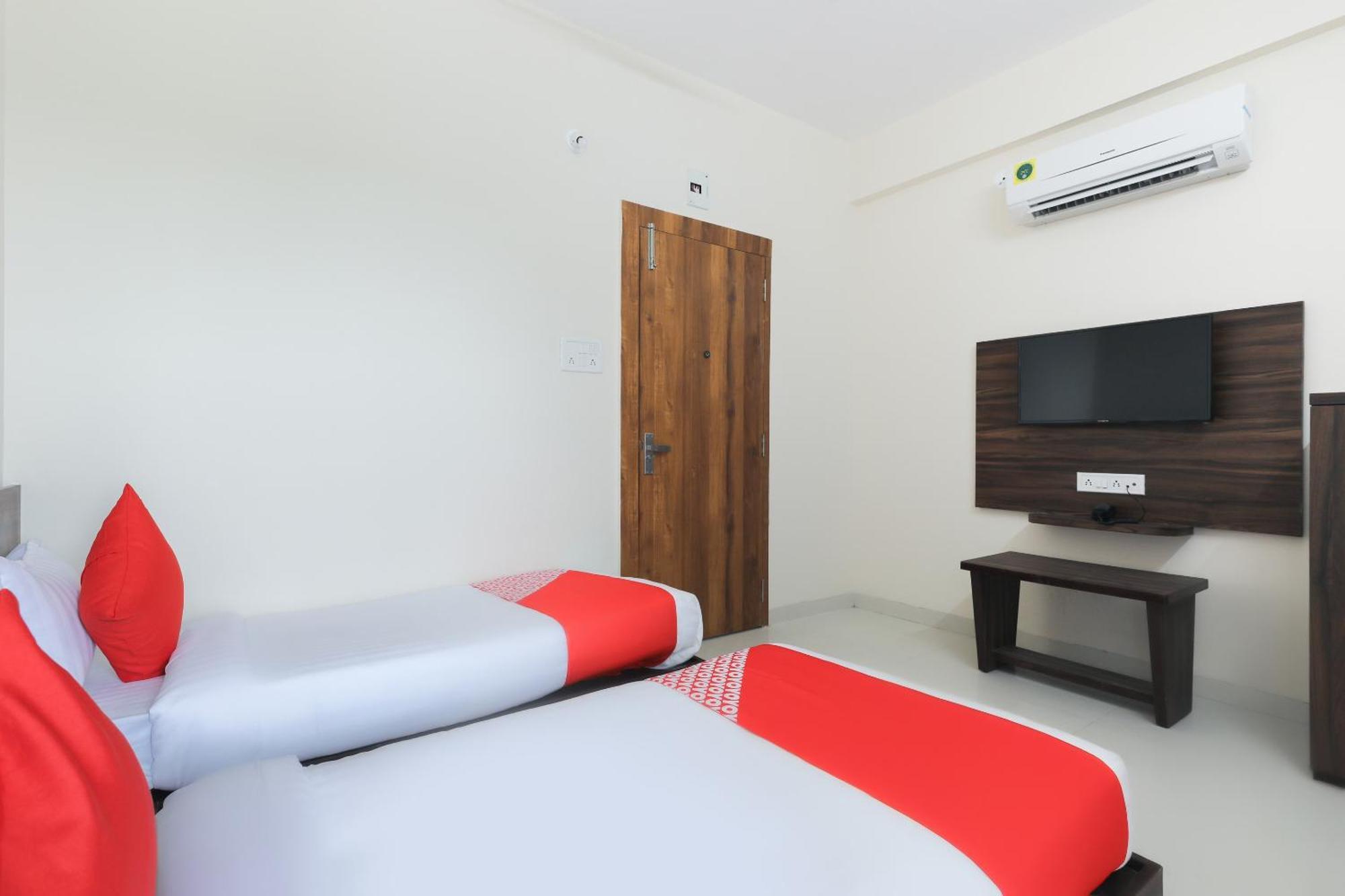 Hotel O La Flora Indore Exteriör bild