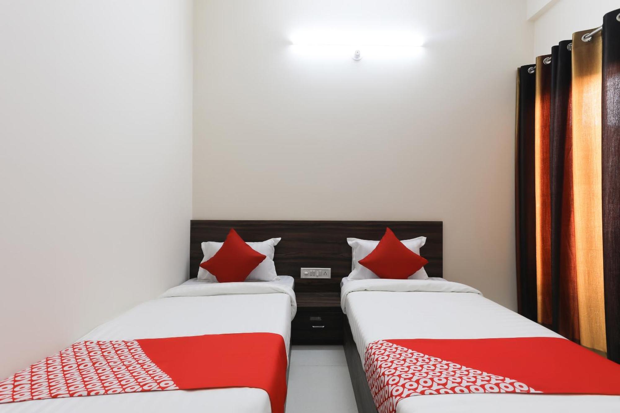Hotel O La Flora Indore Exteriör bild