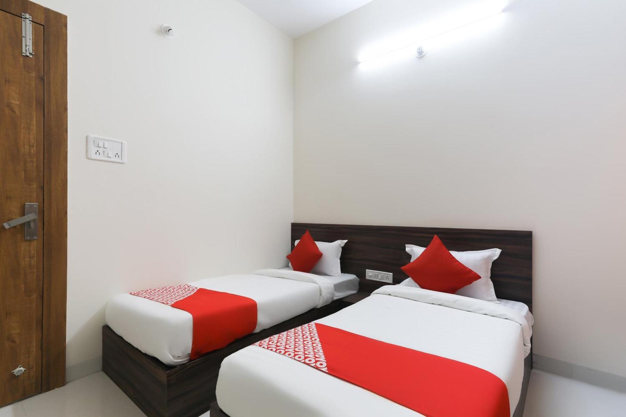 Hotel O La Flora Indore Exteriör bild