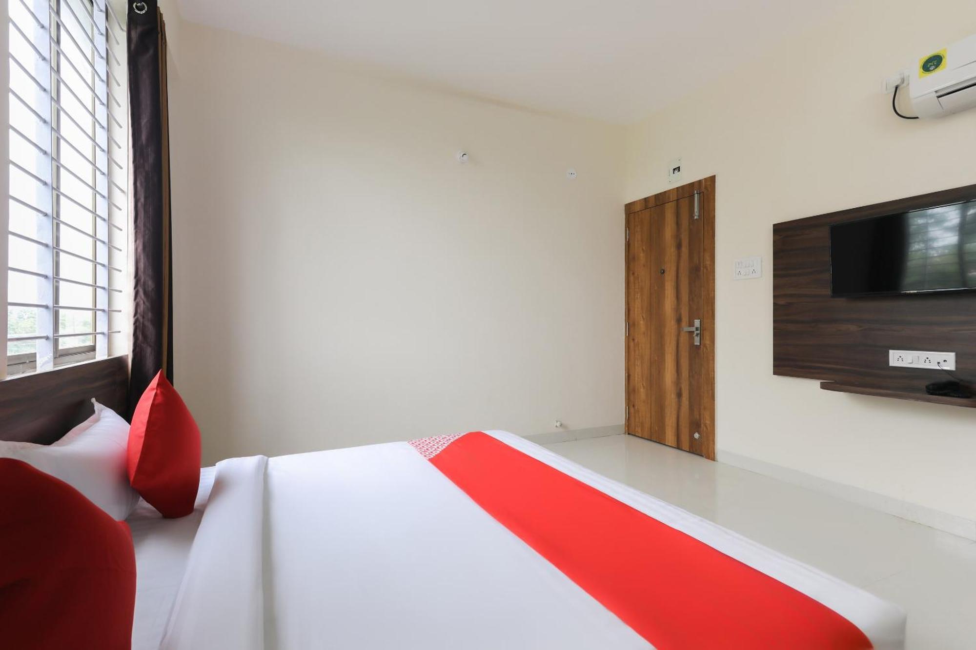 Hotel O La Flora Indore Exteriör bild